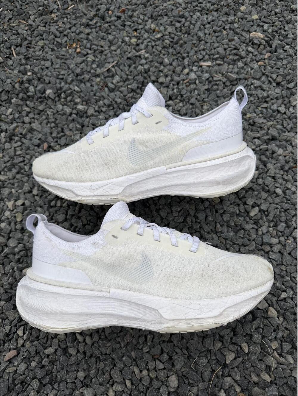 Nike ZoomX Invincible Run Flyknit Size 8M 9.5W